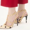 Rockstud Pumps mit Plus de Pois-Stickerei 100 mm Rockstud Pumps mit Plus de Pois-Stickerei 100 mm