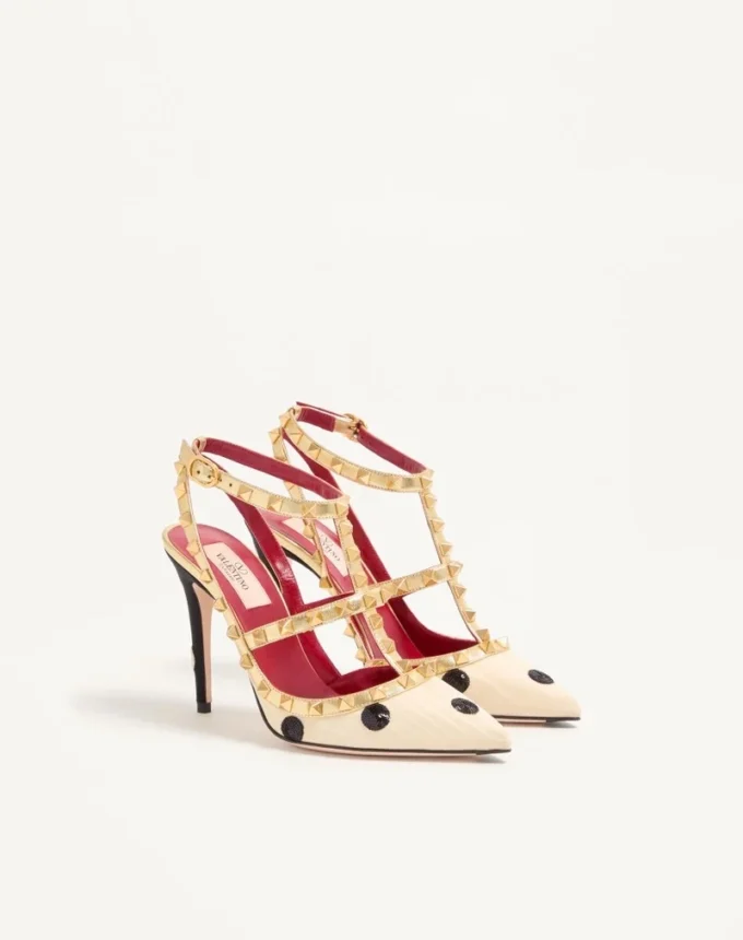 Rockstud Pumps mit Plus de Pois-Stickerei 100 mm Rockstud Pumps mit Plus de Pois-Stickerei 100 mm