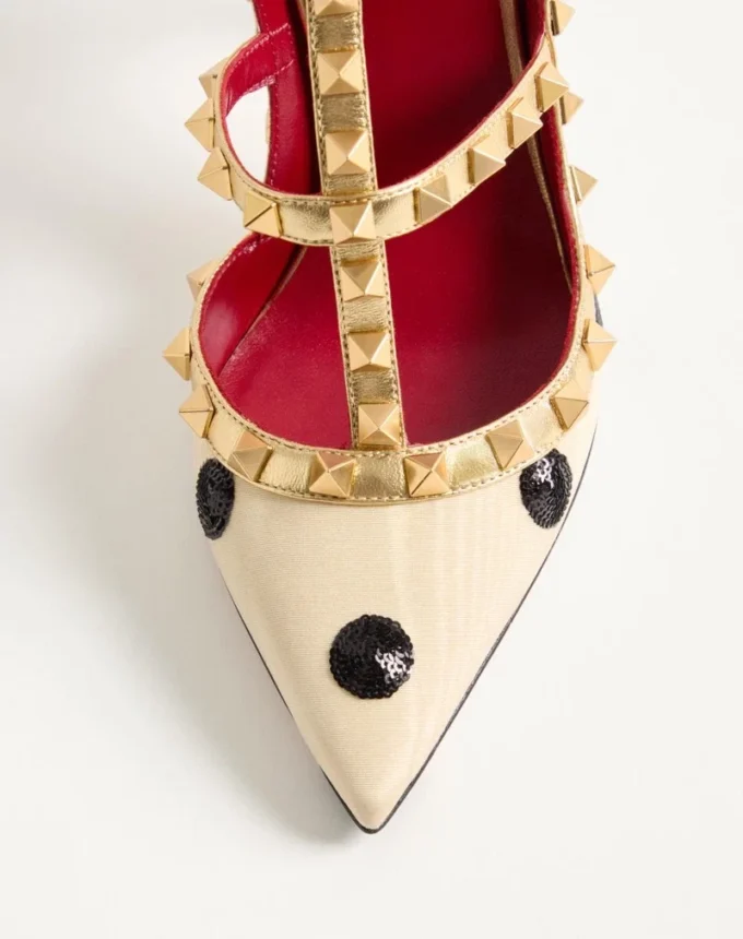 Rockstud Pumps mit Plus de Pois-Stickerei 100 mm Rockstud Pumps mit Plus de Pois-Stickerei 100 mm