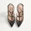 Rockstud-Pumps mit Riemchen und 100-mm-Absatz