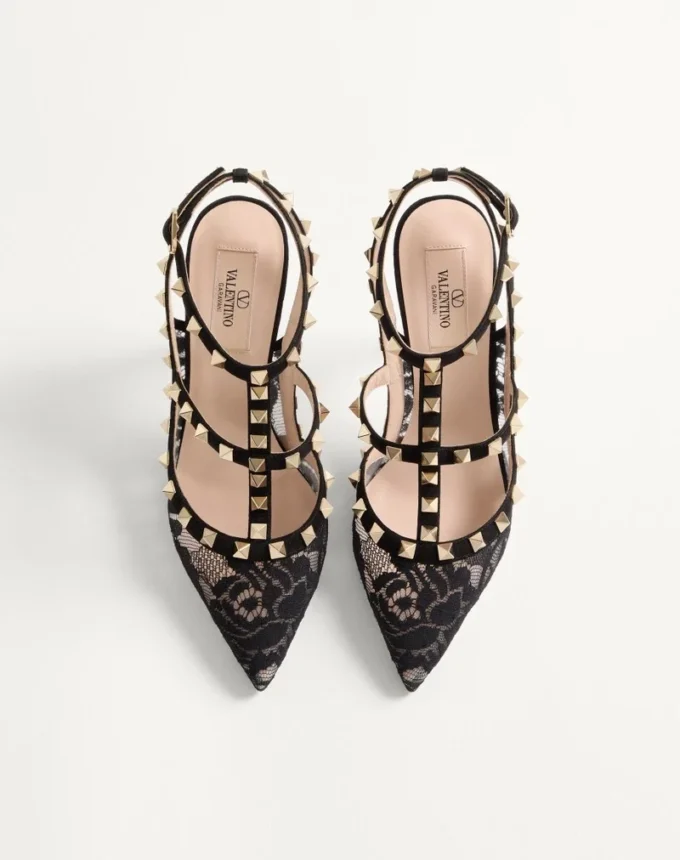 Rockstud-Pumps mit Riemchen und 100-mm-Absatz