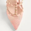 Rockstud-Pumps mit Riemchen und 100-mm-Absatz