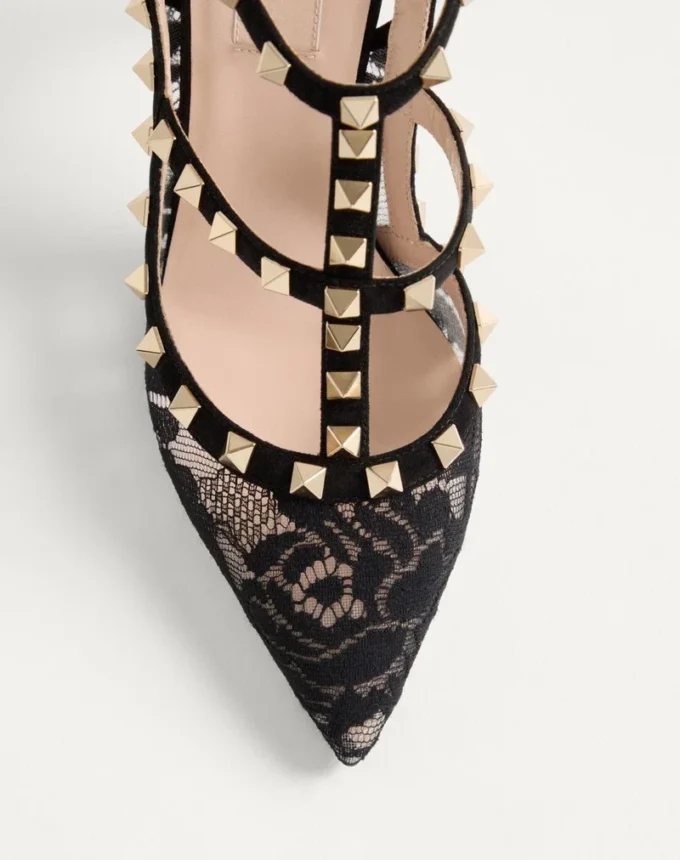 Rockstud-Pumps mit Riemchen und 100-mm-Absatz