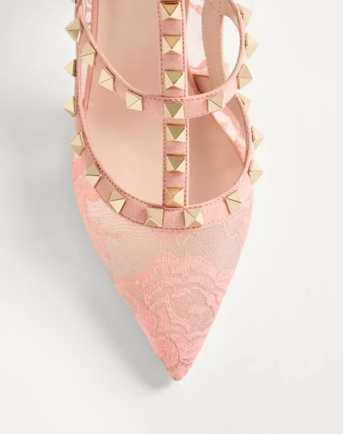Rockstud-Pumps mit Riemchen und 100-mm-Absatz