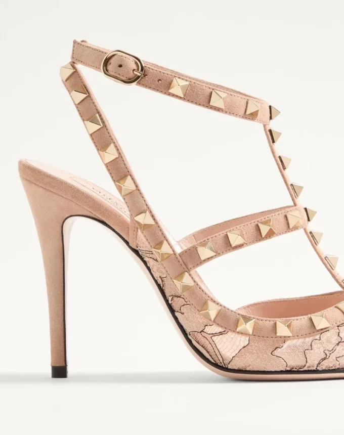 Rockstud-Pumps mit Riemchen und 100-mm-Absatz