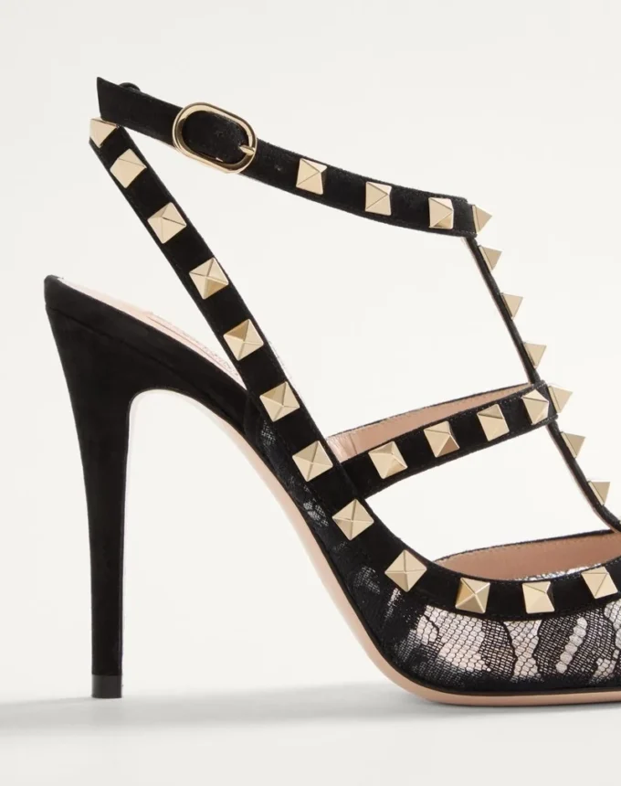 Rockstud-Pumps mit Riemchen und 100-mm-Absatz