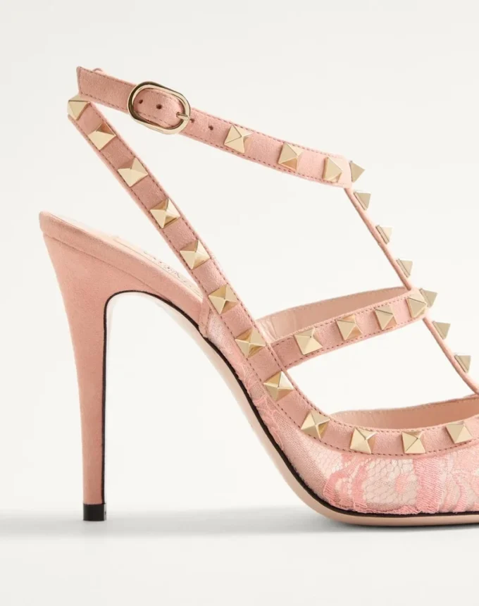 Rockstud-Pumps mit Riemchen und 100-mm-Absatz