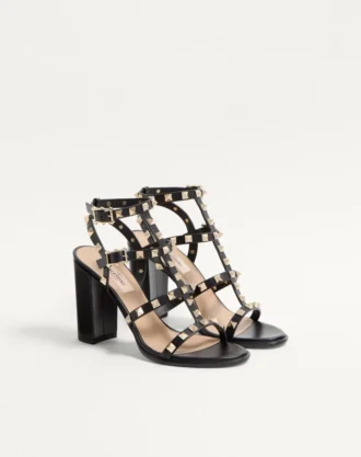 Rockstud-Sandalen mit Fesselriemchen 90 mm Rockstud-Sandalen mit Fesselriemchen 90 mm