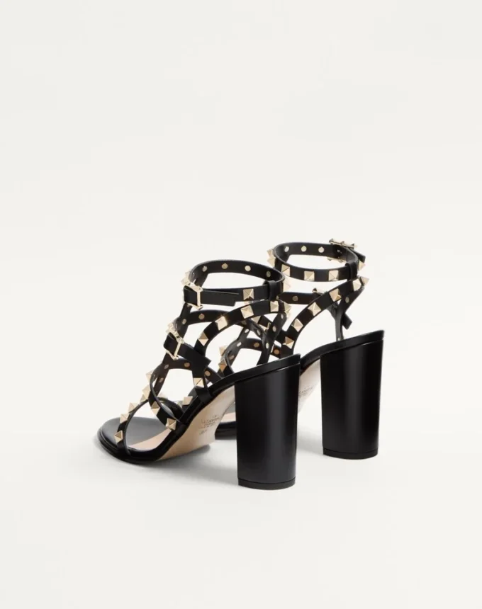 Rockstud-Sandalen mit Fesselriemchen 90 mm