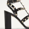 Rockstud-Sandalen mit Fesselriemchen 90 mm
