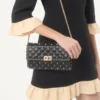 Rockstud Spike Nappa Leder Crossbody Clutch Bag Rockstud Spike Nappa Leder Crossbody Clutch Bag