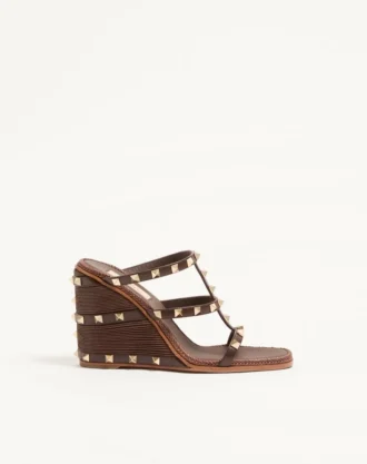 Rockstud Wedge Slide aus Kalbsleder mit Cornely-Stickerei 100 mm Rockstud Wedge Slide aus Kalbsleder mit Cornely-Stickerei 100 mm