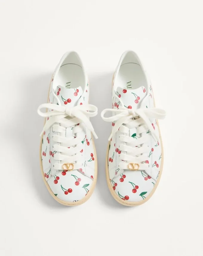 Royco Sneaker aus Nappakalbsleder mit Cherryfic-Muster Royco Sneaker aus Nappakalbsleder mit Cherryfic-Muster