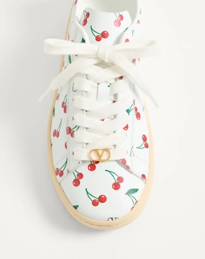 Royco Sneaker aus Nappakalbsleder mit Cherryfic-Muster Royco Sneaker aus Nappakalbsleder mit Cherryfic-Muster