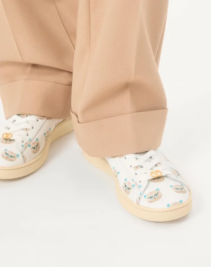 Royco Sneaker aus Nappakalbsleder mit Le Chat De La Maison-Motiv Royco Sneaker aus Nappakalbsleder mit Le Chat De La Maison-Motiv
