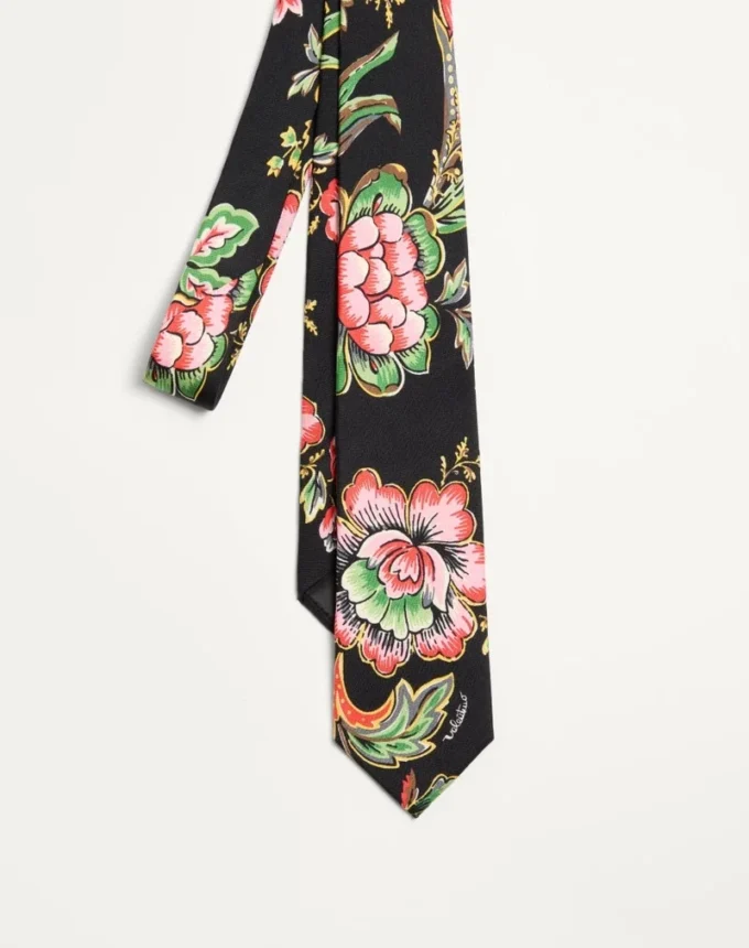 Seidenkrawatte mit Papierblumenmuster