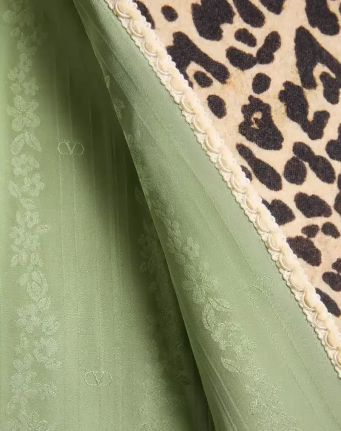 Stoffmantel mit Animalier-Print Stoffmantel mit Animalier-Print