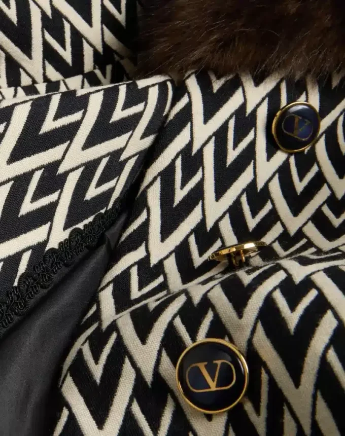 Toute La V Jacquard-Mantel Toute La V Jacquard-Mantel