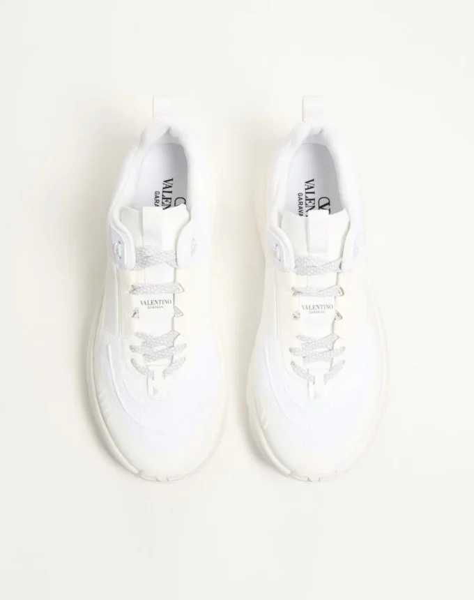 True Act Low Top Sneaker aus Mesh und gummiertem Stoff