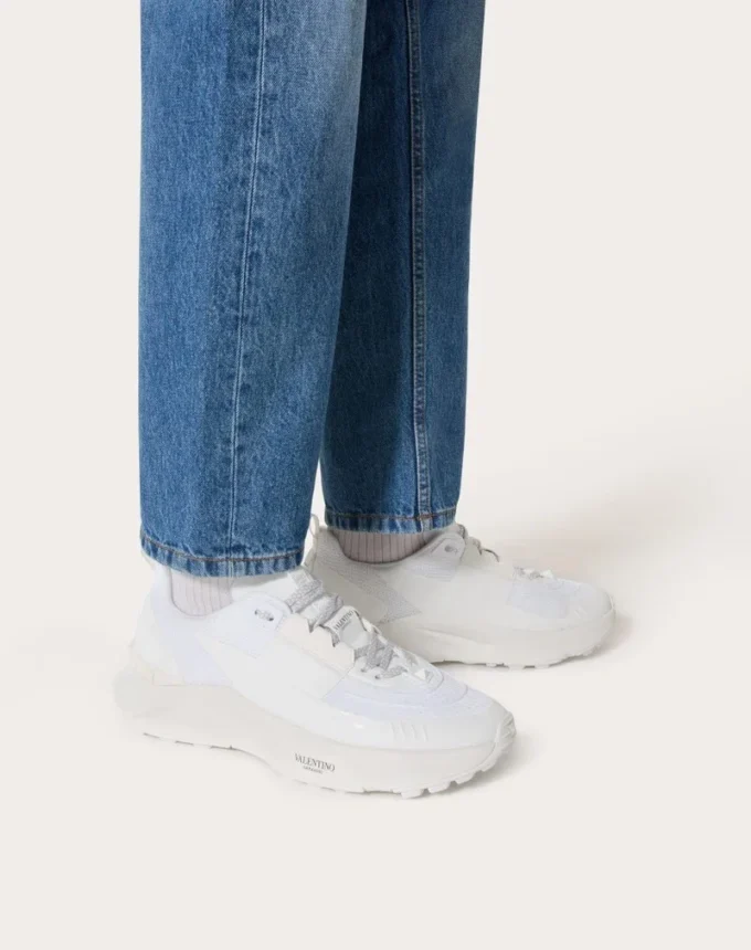 True Act Low Top Sneaker aus Mesh und gummiertem Stoff