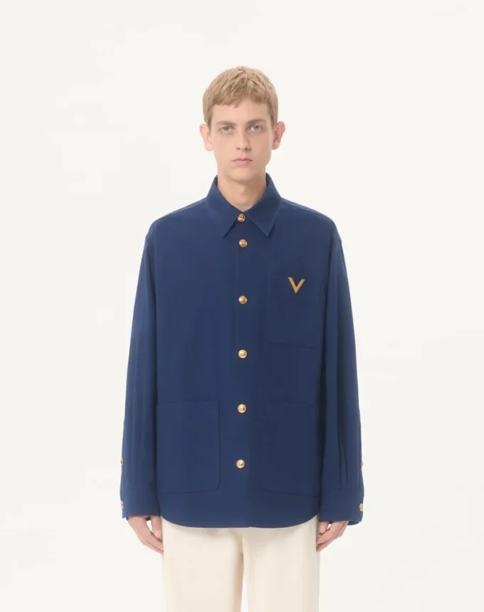 Valentino Baumwoll-Gabardine-Hemdjacke mit VGold Valentino Baumwoll-Gabardine-Hemdjacke mit VGold