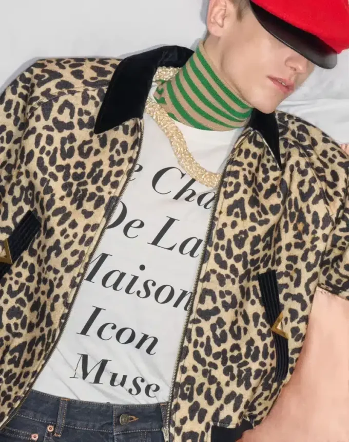Valentino Baumwoll-T-Shirt mit Le Chat De La Maison Icon Muse Anti Hero Print