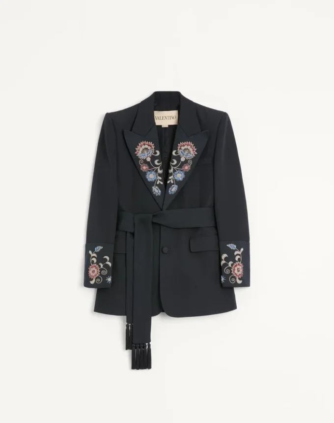 Valentino bestickte Jacke mit Gürtel aus Grain De Poudre-Wolle Valentino bestickte Jacke mit Gürtel aus Grain De Poudre-Wolle