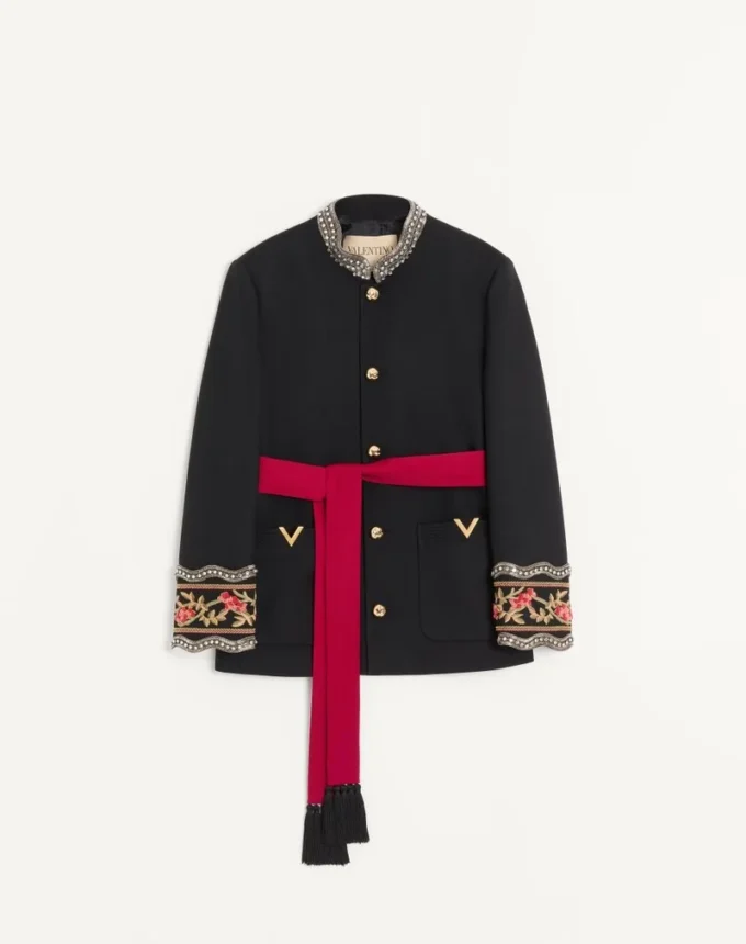 Valentino bestickte Jacke mit Gürtel aus Wollgabardine mit VGold Valentino bestickte Jacke mit Gürtel aus Wollgabardine mit VGold