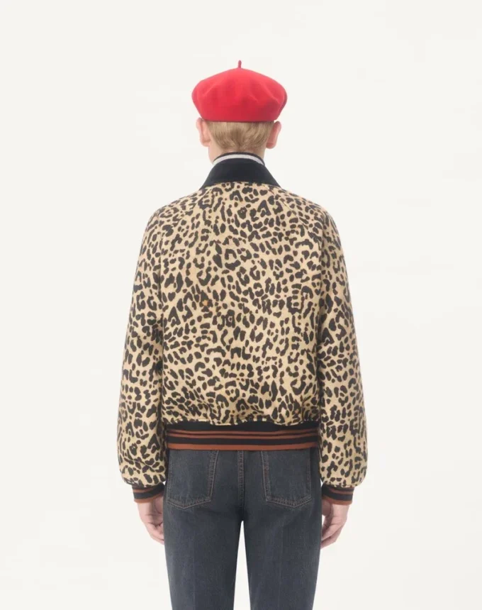 Valentino Bomberjacke aus drapierter Wolle mit VGold auf den Seitentaschen Valentino Bomberjacke aus drapierter Wolle mit VGold auf den Seitentaschen