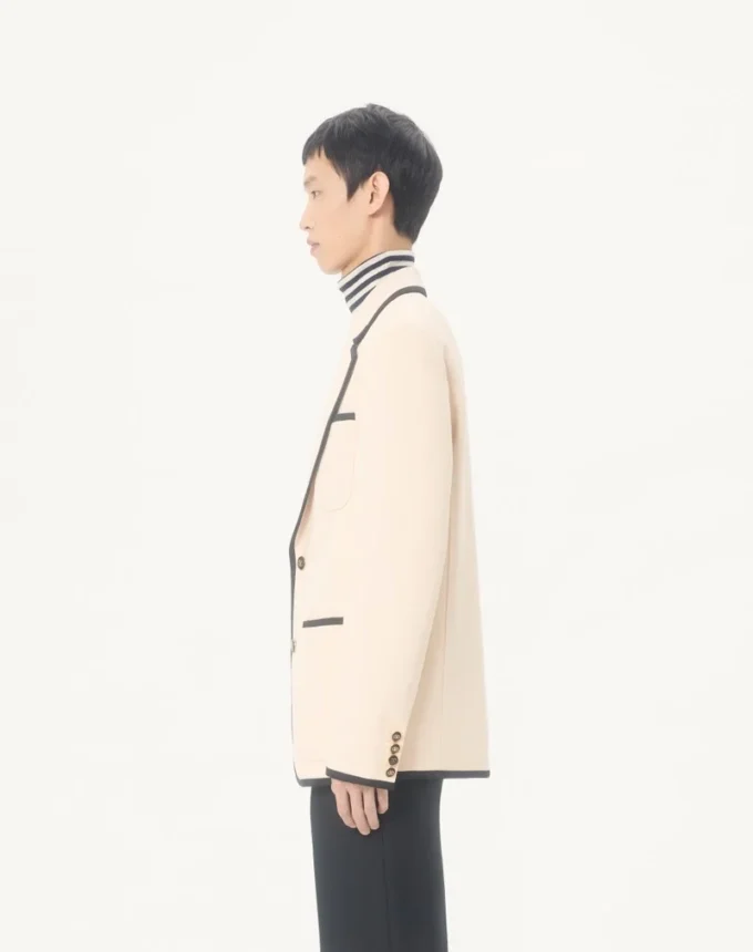 Valentino Einreihige Jacke aus Wollgabardine Valentino Einreihige Jacke aus Wollgabardine