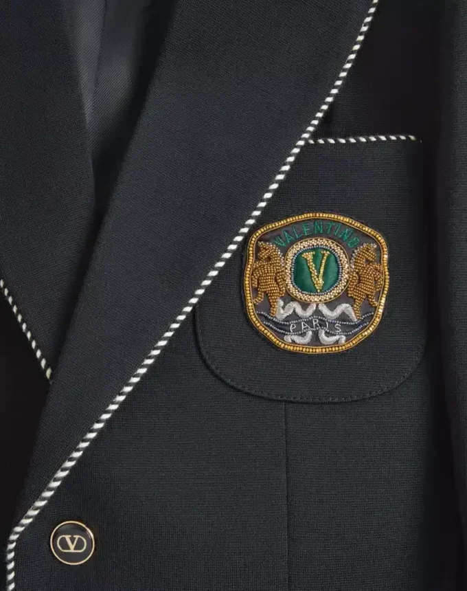 Valentino Einreihige Wolljacke mit Valentino-Patch Valentino Einreihige Wolljacke mit Valentino-Patch