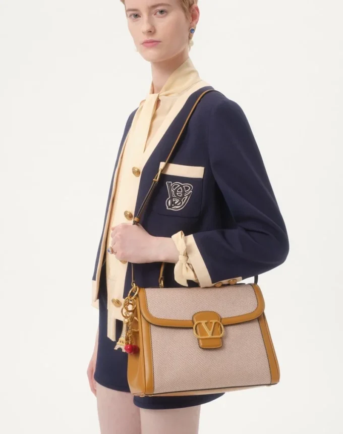 Valentino Garavani 9To5 Canvas Handtasche Valentino Garavani 9To5 Canvas Handtasche
