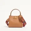 Valentino Garavani Alltime kleine Handtasche aus genarbtem Kalbsleder mit besticktem Schulterriemen Valentino Garavani Alltime kleine Handtasche aus genarbtem Kalbsleder mit besticktem Schulterriemen