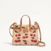 Valentino Garavani Antibes Kleine Einkaufstasche aus Jacquard-Raffia mit Cherryfic-Muster Valentino Garavani Antibes Kleine Einkaufstasche aus Jacquard-Raffia mit Cherryfic-Muster