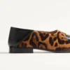 Valentino Garavani Babouche Haircalf Loafers mit Fauve Eclat Print