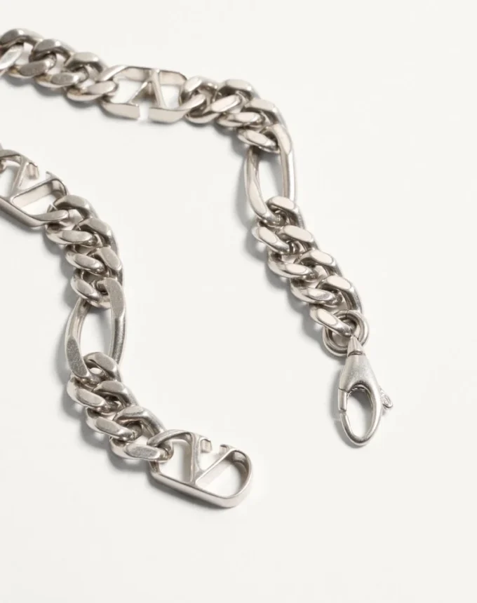 Valentino Garavani Chez Valentino Armband aus Metall, Emaille und Swarovski®-Strasssteinen Valentino Garavani Chez Valentino Armband aus Metall, Emaille und Swarovski®-Strasssteinen