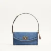 Valentino Garavani DeVain Kleine Denim-Umhängetasche Valentino Garavani DeVain Kleine Denim-Umhängetasche
