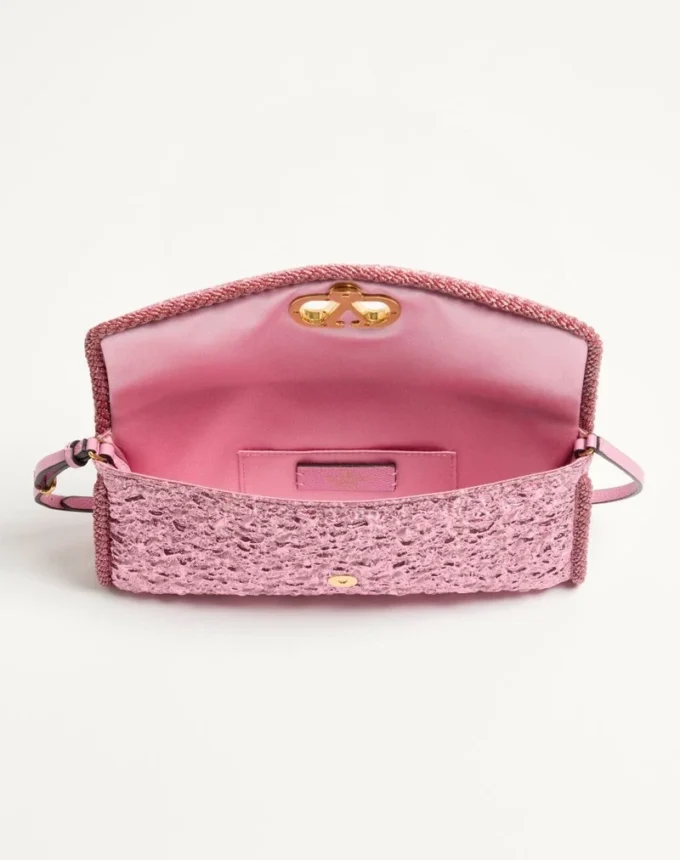 Valentino Garavani DeVain Kleine Umhängetasche aus Cloqué-Jacquard-Stoff. Valentino Garavani DeVain Kleine Umhängetasche aus Cloqué-Jacquard-Stoff.
