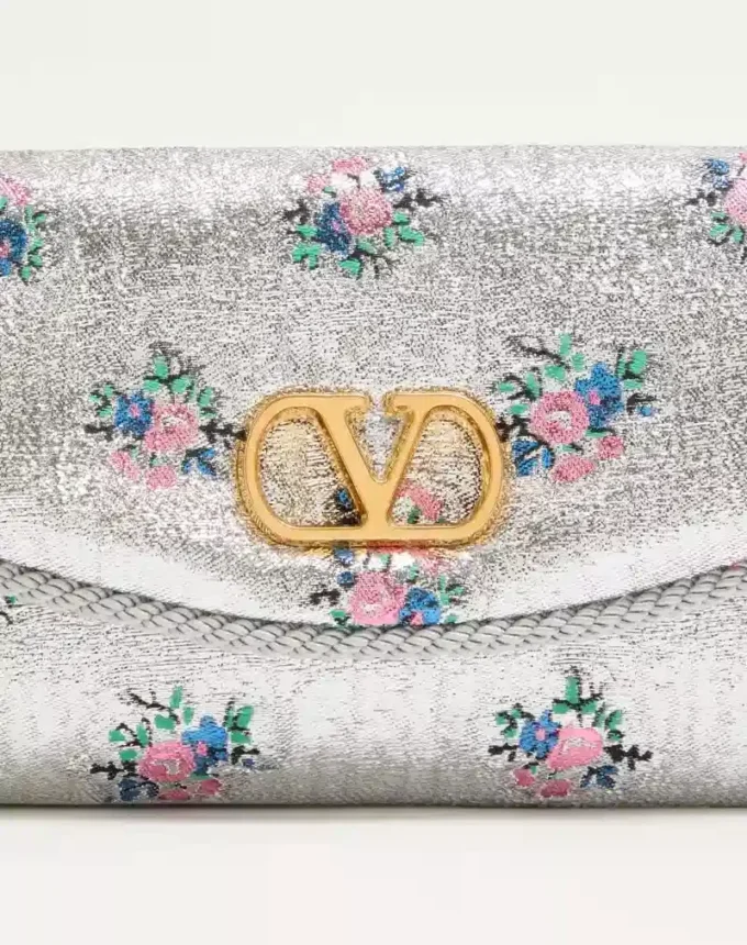Valentino Garavani DeVain Kleine Umhängetasche aus floralem Lurex-Jacquard-Stoff Valentino Garavani DeVain Kleine Umhängetasche aus floralem Lurex-Jacquard-Stoff