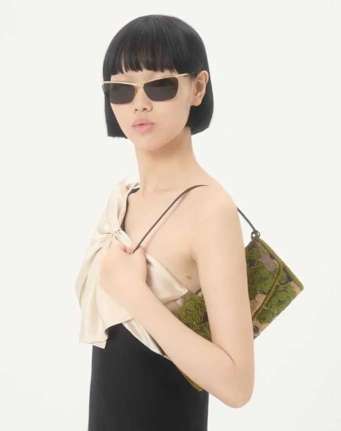 Valentino Garavani DeVain Kleine Umhängetasche aus Jacquard-Lurex-Stoff Valentino Garavani DeVain Kleine Umhängetasche aus Jacquard-Lurex-Stoff