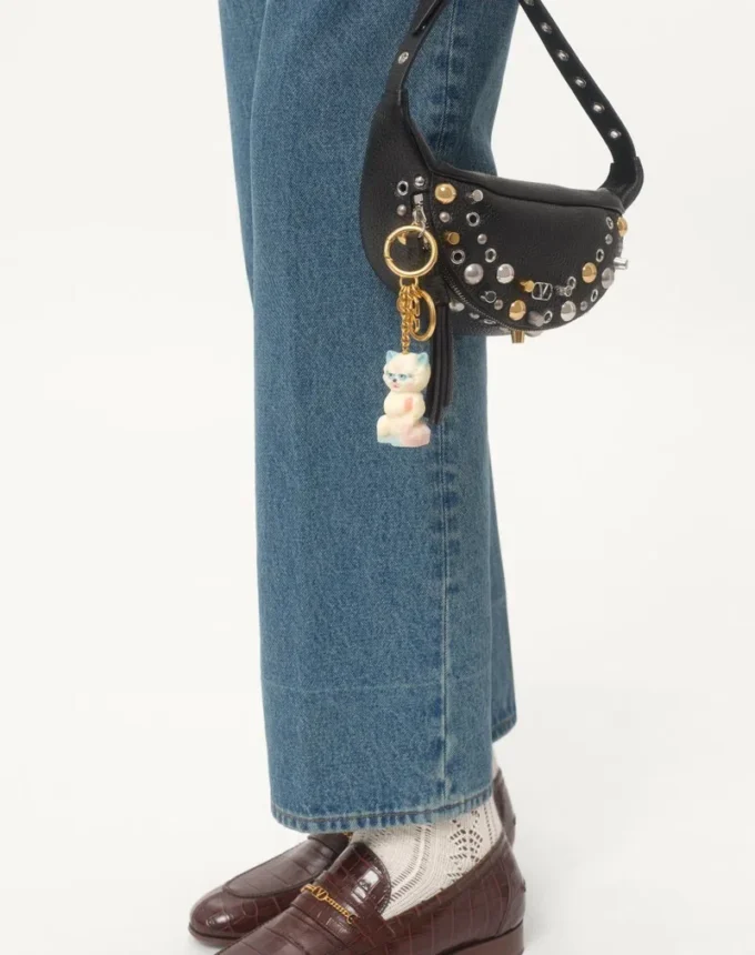 Valentino Garavani Le Chat De La Maison Nylon-Taschenanhänger mit Schlüsselring Valentino Garavani Le Chat De La Maison Nylon-Taschenanhänger mit Schlüsselring