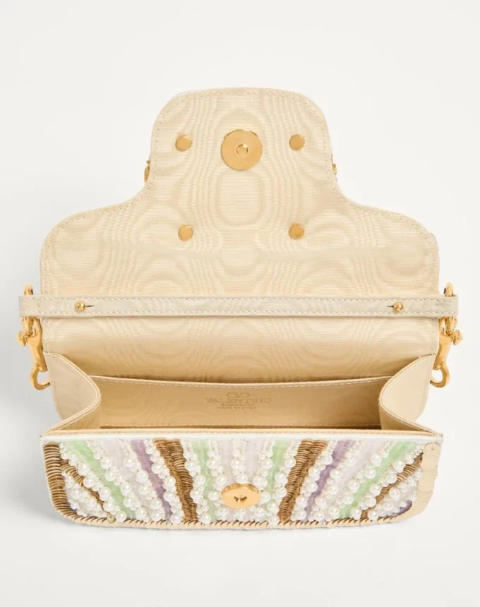 Valentino Garavani Locò Kleine bestickte Umhängetasche mit Juwelenlogo Valentino Garavani Locò Kleine bestickte Umhängetasche mit Juwelenlogo