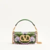 Valentino Garavani Locò Kleine bestickte Umhängetasche mit Juwelenlogo Valentino Garavani Locò Kleine bestickte Umhängetasche mit Juwelenlogo
