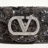 Valentino Garavani Locò Kleine bestickte Umhängetasche mit Juwelenlogo Valentino Garavani Locò Kleine bestickte Umhängetasche mit Juwelenlogo