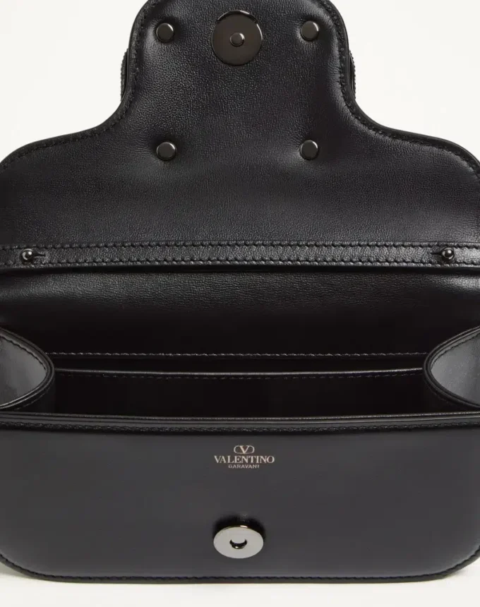 Valentino Garavani Locò Kleine Umhängetasche mit Juwelenlogo Valentino Garavani Locò Kleine Umhängetasche mit Juwelenlogo