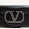 Valentino Garavani Locò Kleine Umhängetasche mit Juwelenlogo Valentino Garavani Locò Kleine Umhängetasche mit Juwelenlogo