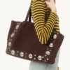 Valentino Garavani Medium Nellcôte Shopping Bag aus Wildleder Valentino Garavani Medium Nellcôte Shopping Bag aus Wildleder