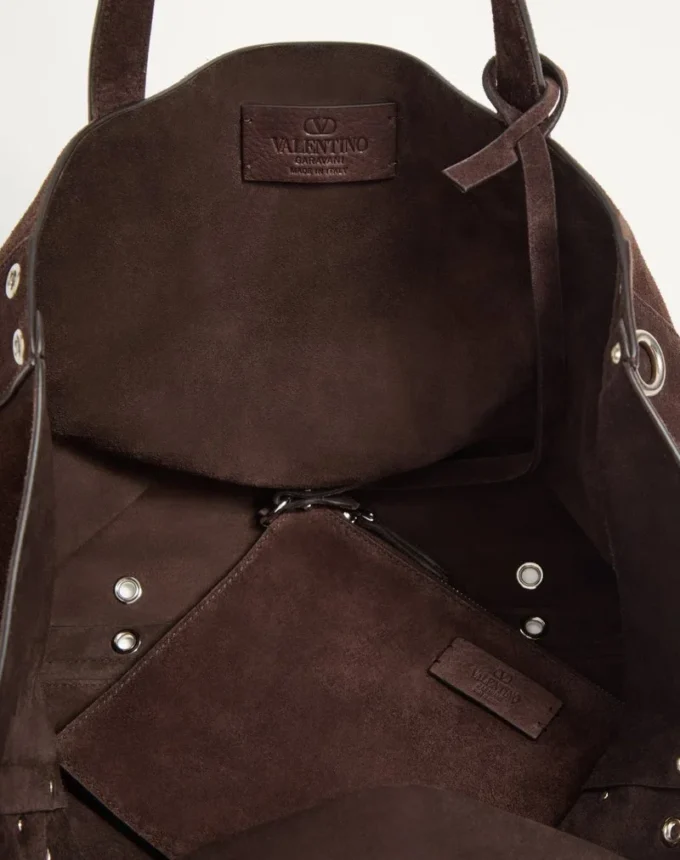 Valentino Garavani Medium Nellcôte Shopping Bag aus Wildleder Valentino Garavani Medium Nellcôte Shopping Bag aus Wildleder