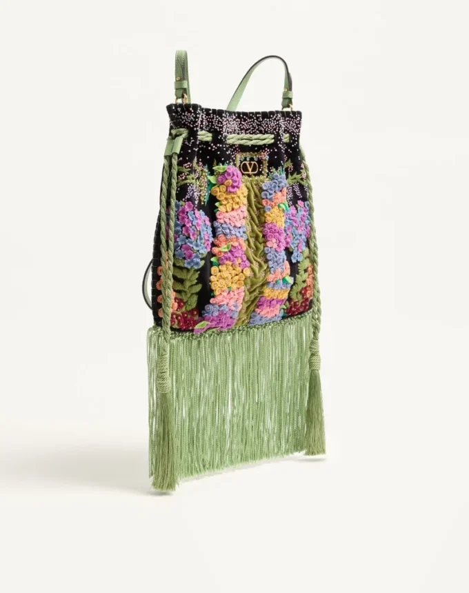 Valentino Garavani Nellcôte Alice bestickte Tasche mit Fransen Valentino Garavani Nellcôte Alice bestickte Tasche mit Fransen