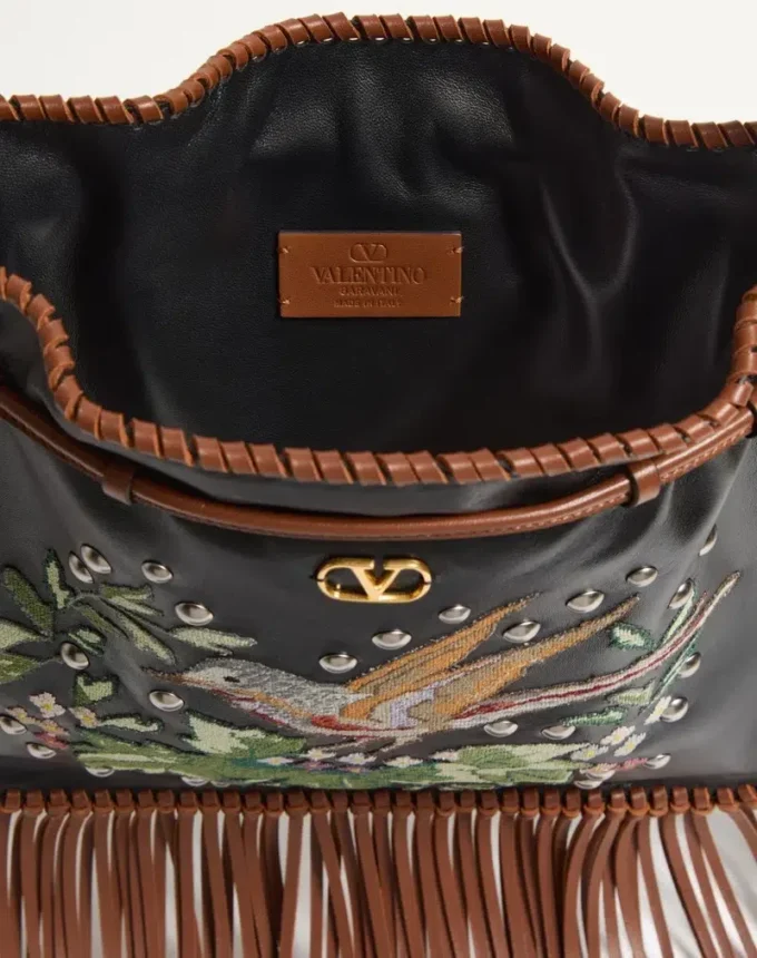Valentino Garavani Nellcôte Alice bestickte Tasche mit Fransen Valentino Garavani Nellcôte Alice bestickte Tasche mit Fransen